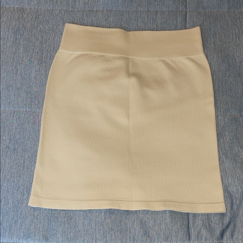 Elegant Beige Women's Pencil Skirt